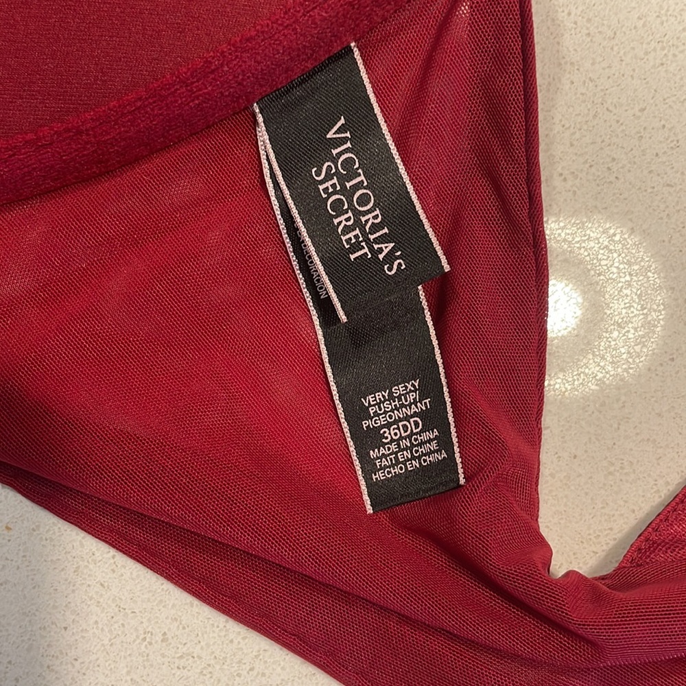 Victoria Secret lace bra - Picture 4 of 6